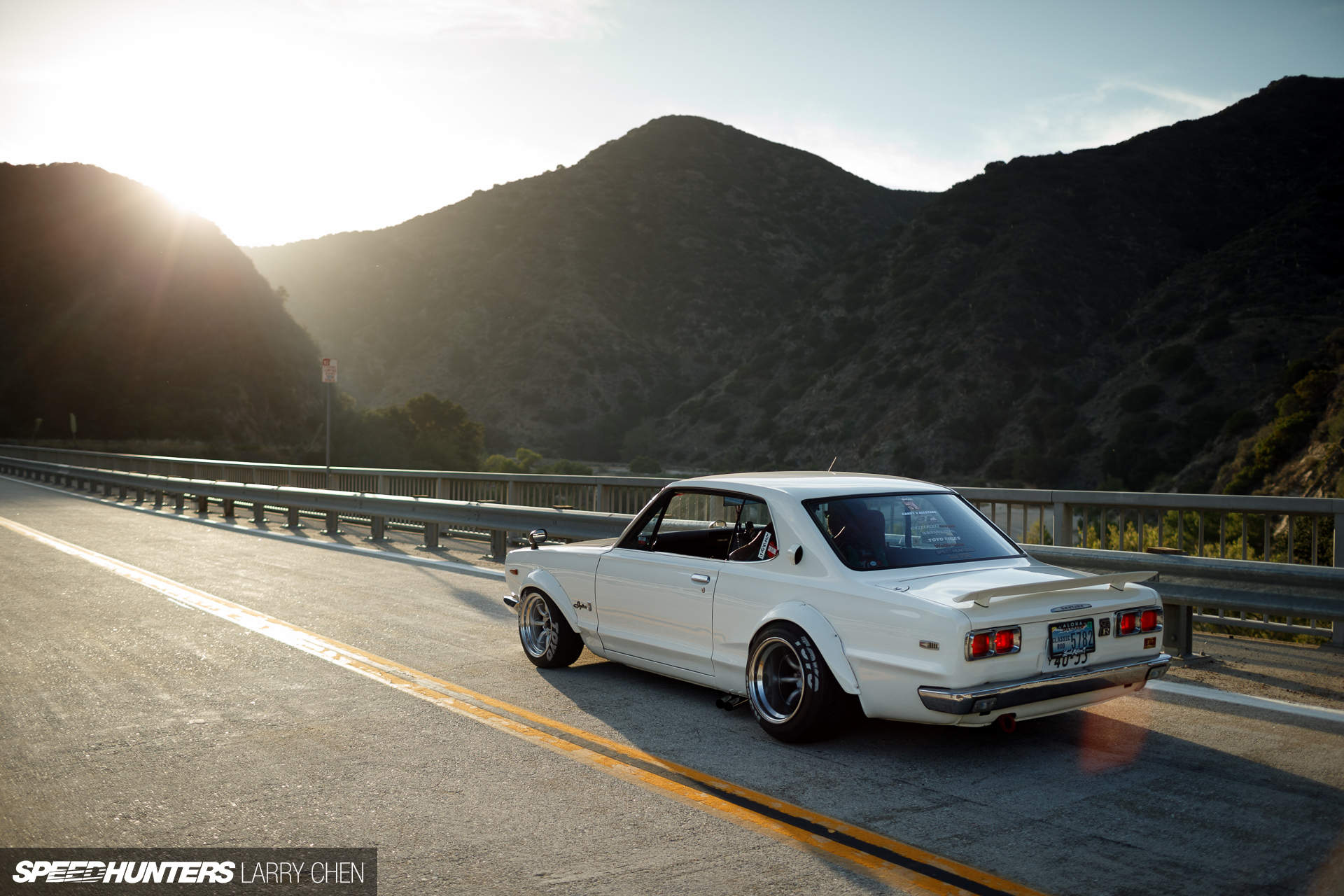 Nissan Skyline 2000 Red