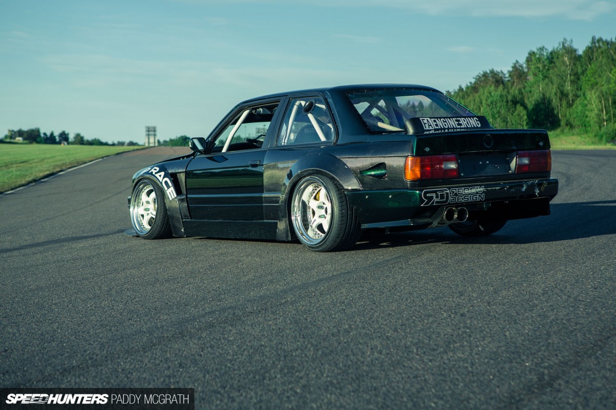 2015-BMW-E30-2JZ-Viktor_1_PMcG - Speedhunters