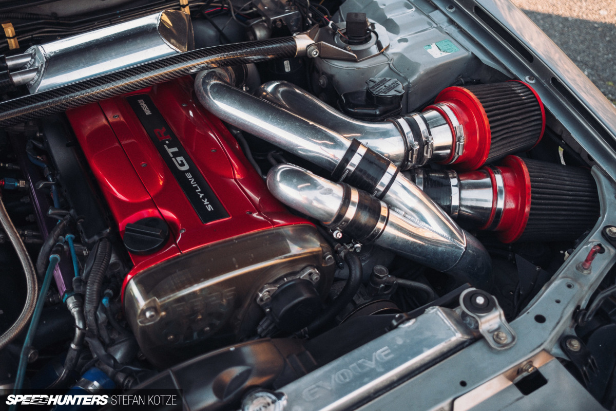 Wide & Wicked: An 800hp R34 Skyline GT-R - Speedhunters