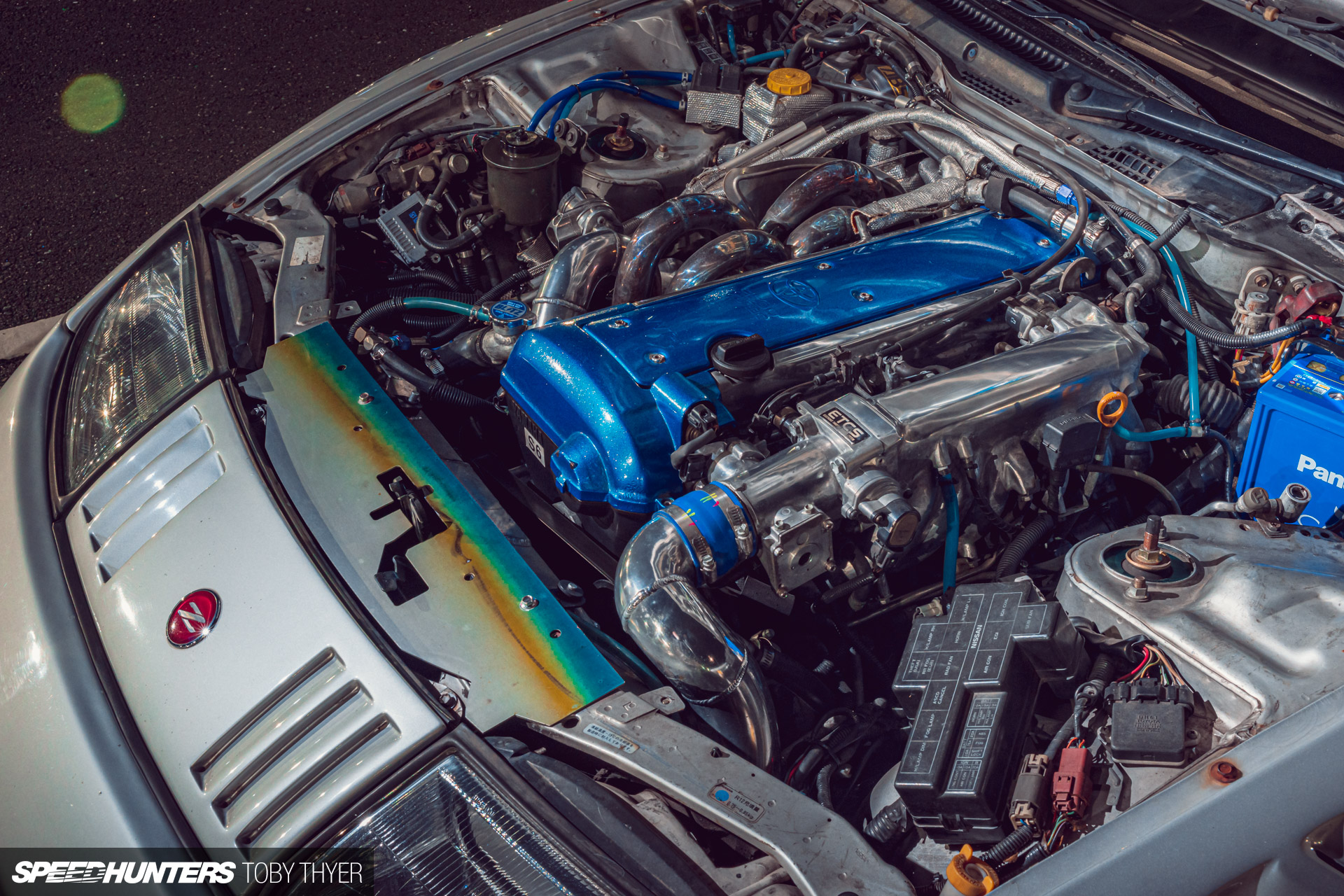 A Cruiser & A Bruiser: The Z32 Fairlady Z Done Two Ways - Speedhunters