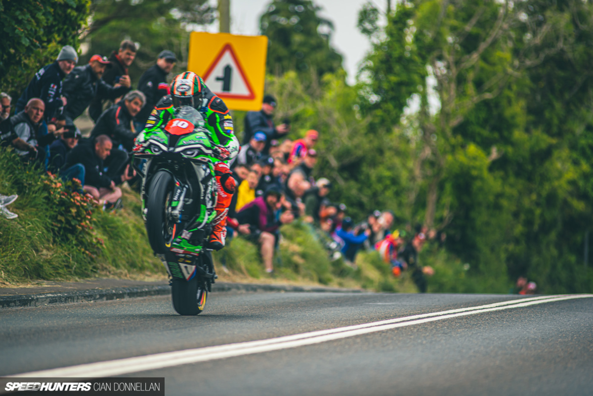 Isle_of_Man_TT_on_Speedhunters_Pic_By_Cian_Don (70)