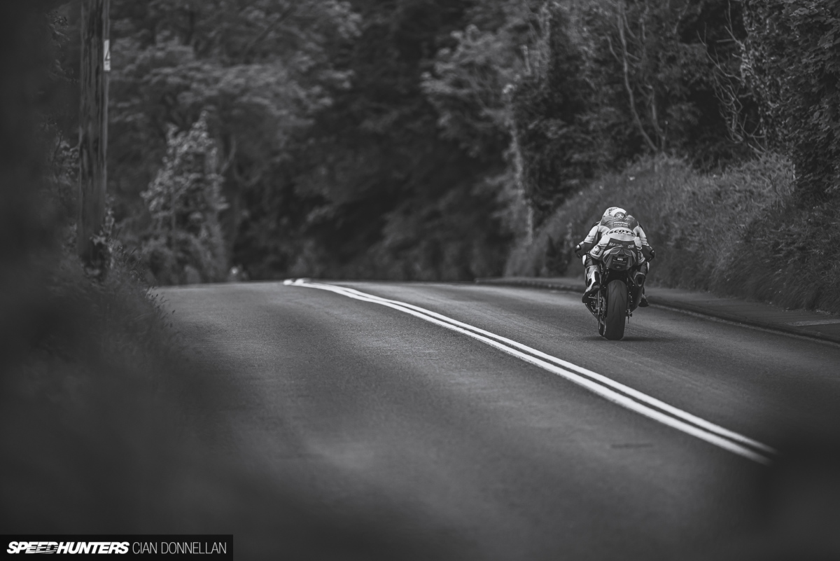 Isle_of_Man_TT_on_Speedhunters_Pic_By_Cian_Don (77)