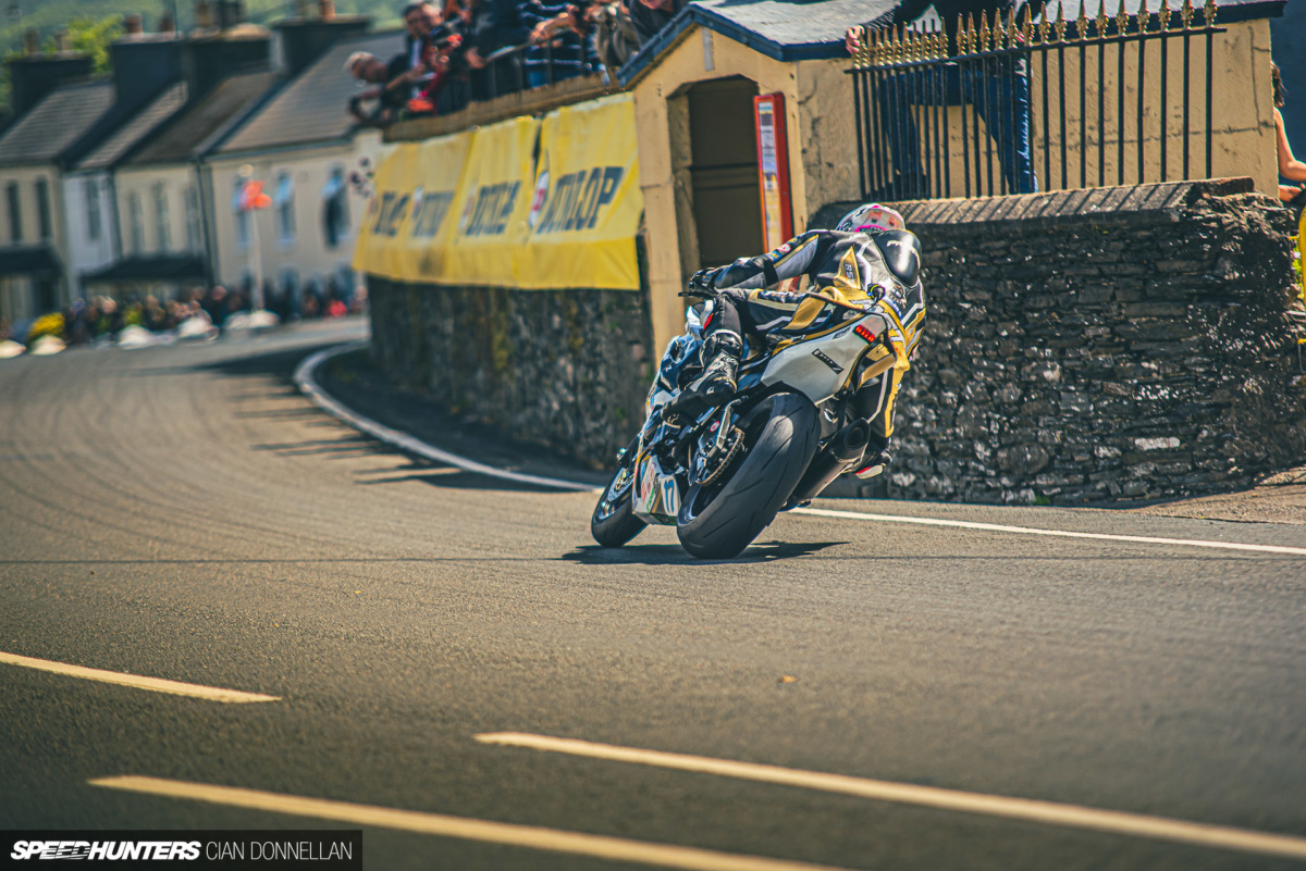 Isle_of_Man_TT_on_Speedhunters_Pic_By_Cian_Don (126)