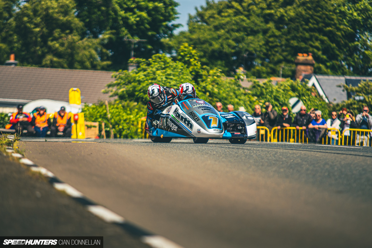 Isle_of_Man_TT_on_Speedhunters_Pic_By_Cian_Don (130)