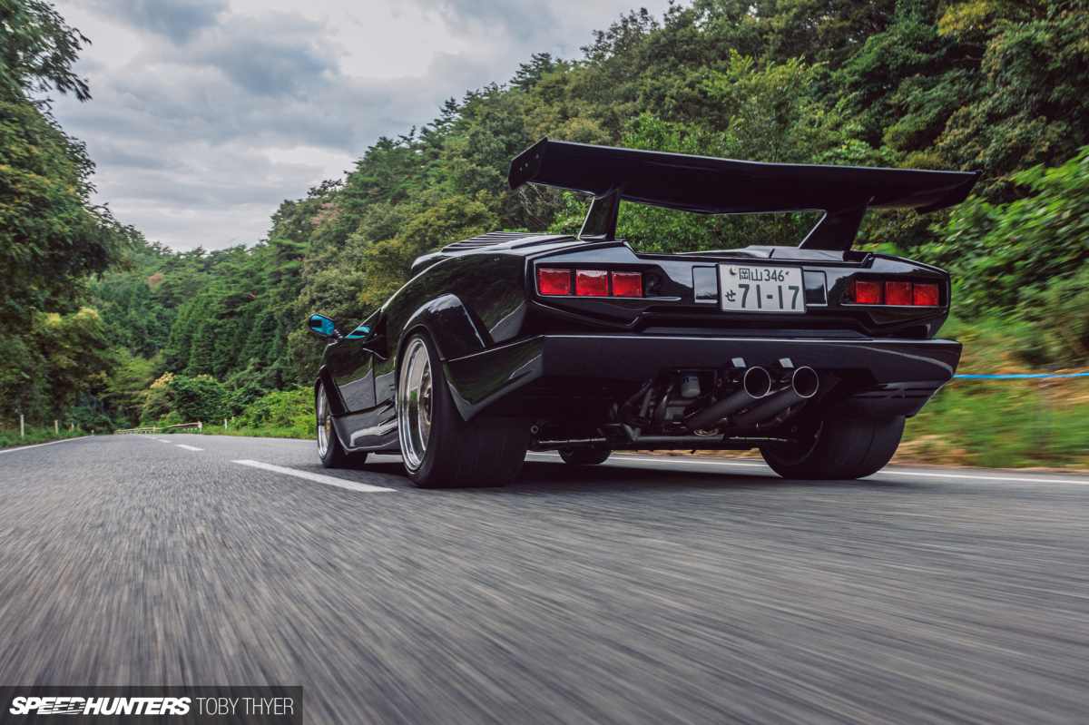 Toby_Thyer_Photographer_Countach_25thAnniversary-9